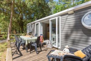 Complexes hoteliers Camping Saint-Palais-Sur-Mer : photos des chambres