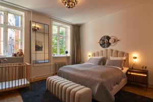 Huge Royal Luxury Apt with Private Balcony