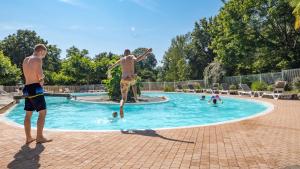 Complexes hoteliers Camping Saint-Sozy : photos des chambres