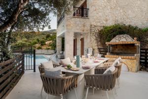 Oresis Panoramic Sea Retreat Beach Access 100 Meters