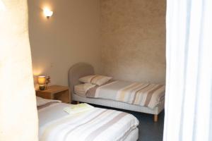 B&B / Chambres d'hotes La Hulotte : Chambre Double - Vue sur Jardin