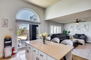 Outdoor Entertaining Space Family Henderson Home