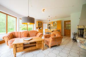 Wohnung EG rechts ID 154