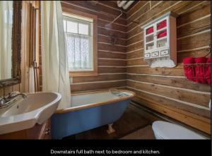 Breathtaking Cabin Away From Reality