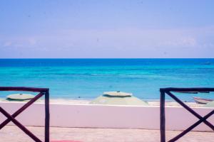 Amazing Beach Hotel Zanzibar