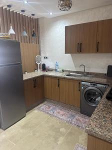 Bel appartement avec vue piscine, jardin & mer