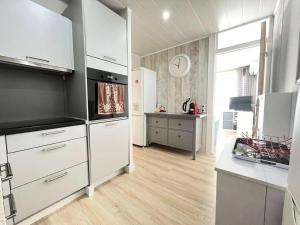 Résidence Les Jardins Du Port - Superbe T2 en rez de jardin dans résidence avec piscine MAE-2363