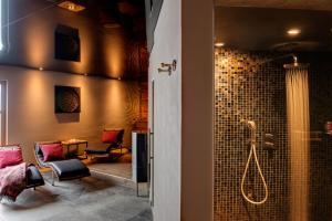 22 Summits Apartments