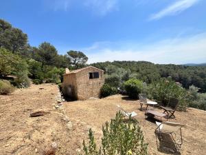 Aix-en-Provence, Maison provençale plein cœur de la forêt avec vue unique et Clim