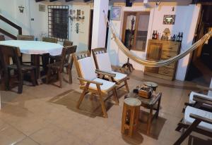 Hostal Landivar - A media cuadra de la plaza