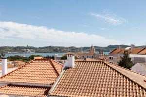 Home Out Casa do Arco in Belém