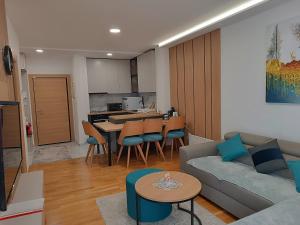 Zlatni bor Gondola 3