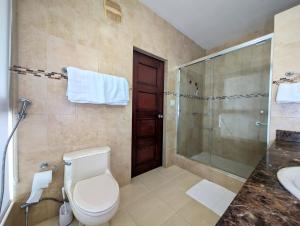 YC 2307 l Av Balboa 2 BDR bay view