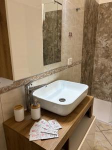 M&M House-Terra di Mari, Terra di Santi