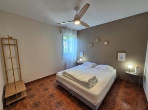 T3, place de parking privé, proche de la gare de Bandol et à proximité du centre-ville