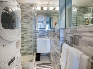 Two-Bedroom Sutton Place Condo-Hotel