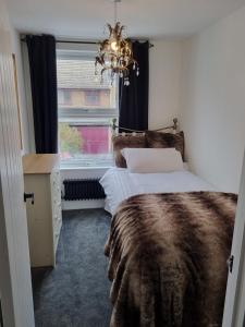 3 Bedroom House By The Sea, Deal Centre