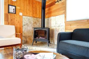 Glamping chalet on campsite Boat Lac Naviguable