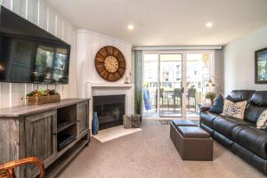 Walk to the Beach Balcony Sunset Ocean Views