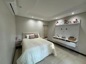 Aluguel cop 30 casa alto padrão 4 suítes no Green ville 1