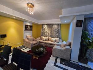 بجوار جنينة مول و ش عباس العقاد دقاءق من ستي ستار