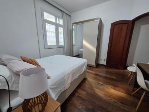 Aconchego a 3 quadras da praia Leblon