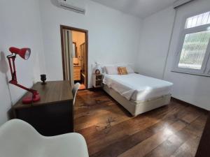 Aconchego a 3 quadras da praia Leblon