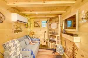 Glamping Getaway with Porch in Wisconsin Northwoods