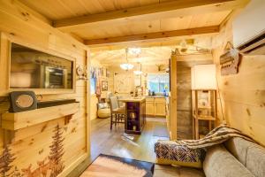 Glamping Getaway with Porch in Wisconsin Northwoods