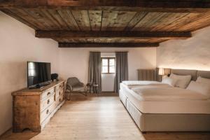 Ansitz Heufler by Norbert Niederkofler