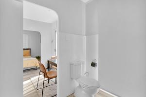 Diggers rest self contained tiny home with wifi