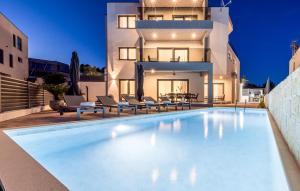 Luxurious Home In Vodice With Sauna