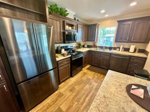 Brand-New 2 Bedroom 2 Bath Beach Home Located on Nettles Island N718