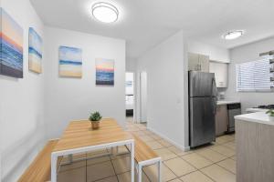 1BR Apt Sleeps 4 Beach Vibes