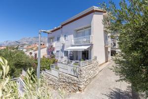 Apartments by the sea Podgora, Makarska - 6671
