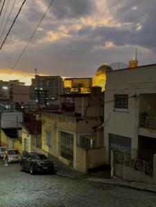 Casa a um Quarteirão do Santuário com garagem RECEPÇÃO 24 HORAS