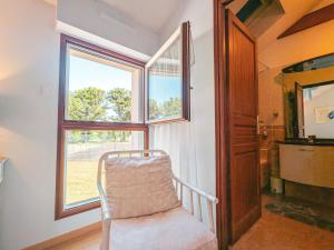 B&B / Chambres d'hotes Chambre Bleue Lumineuse et Climatisee - FR-1-591-672 : photos des chambres