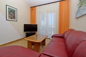 Apartments with parking space Barbat, Rab - 24215