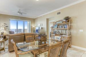 Oceanfront 5th-floor condo with balcony, gorgeous views & pool access