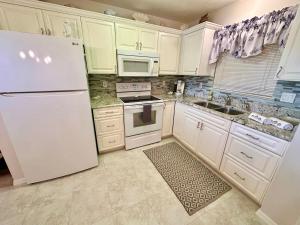 Coastal Adorable 2 Bedroom 1 Bath Beach Bungalow On Nettle Island Resort N1184