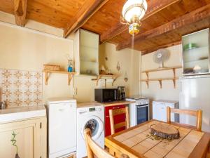 Maisons de vacances Stone House in Cevennes near Medieval Village : photos des chambres