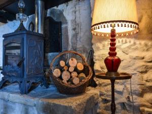 Maisons de vacances Holiday Home in Teilhet near Chateau Rocher : photos des chambres