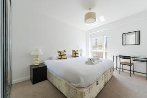 Canary Cityscape- stylish 3 bedroom apartment