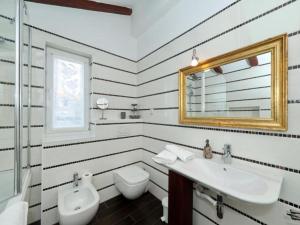 Holiday Home Mirta - Three Bedroom Holiday Home with terrace