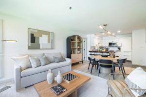 Greystone Lodge 220 by Outpost Whistler