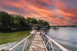 Lakeview Margaritaville -3bd3badecksdockgrill - Ubytování bez kategorie ve městě Osage Beach