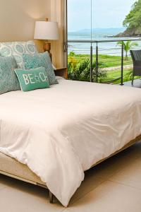 Azuero Lodge: Luxury Beachfront condo- Playa Venao