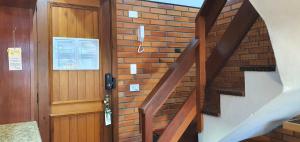 Dúplex 400m do Lago com lareira e garagem