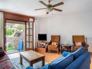 Holiday Home in Loredo near Surf Beach