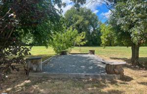 Maisons de vacances Nice Home In Razac-De-Saussignac : photos des chambres
